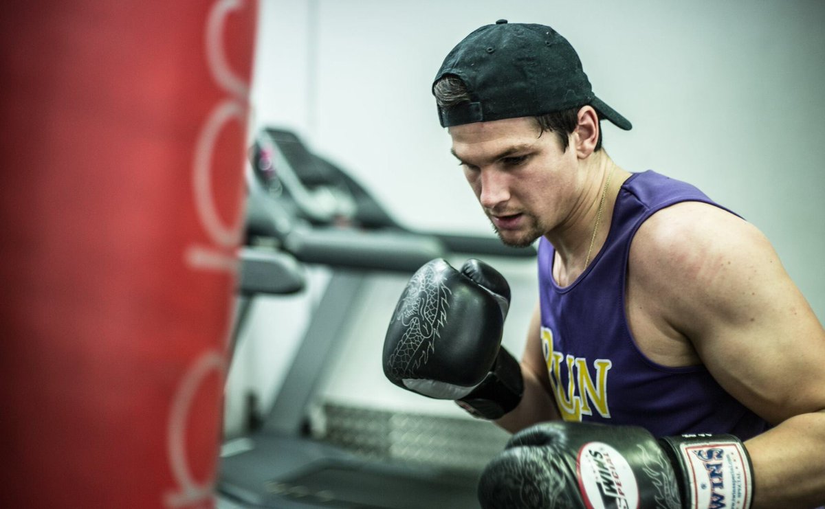 TeamJRL's tweet photo. Try some bag work and let off some steam 👊🏼 #TeamJRL https://t.co/tH3xmQHmiL