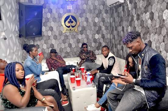 iam_sammybrown's tweet image. Chilling @joker with yung6ix in the building....... #oluwalose#..