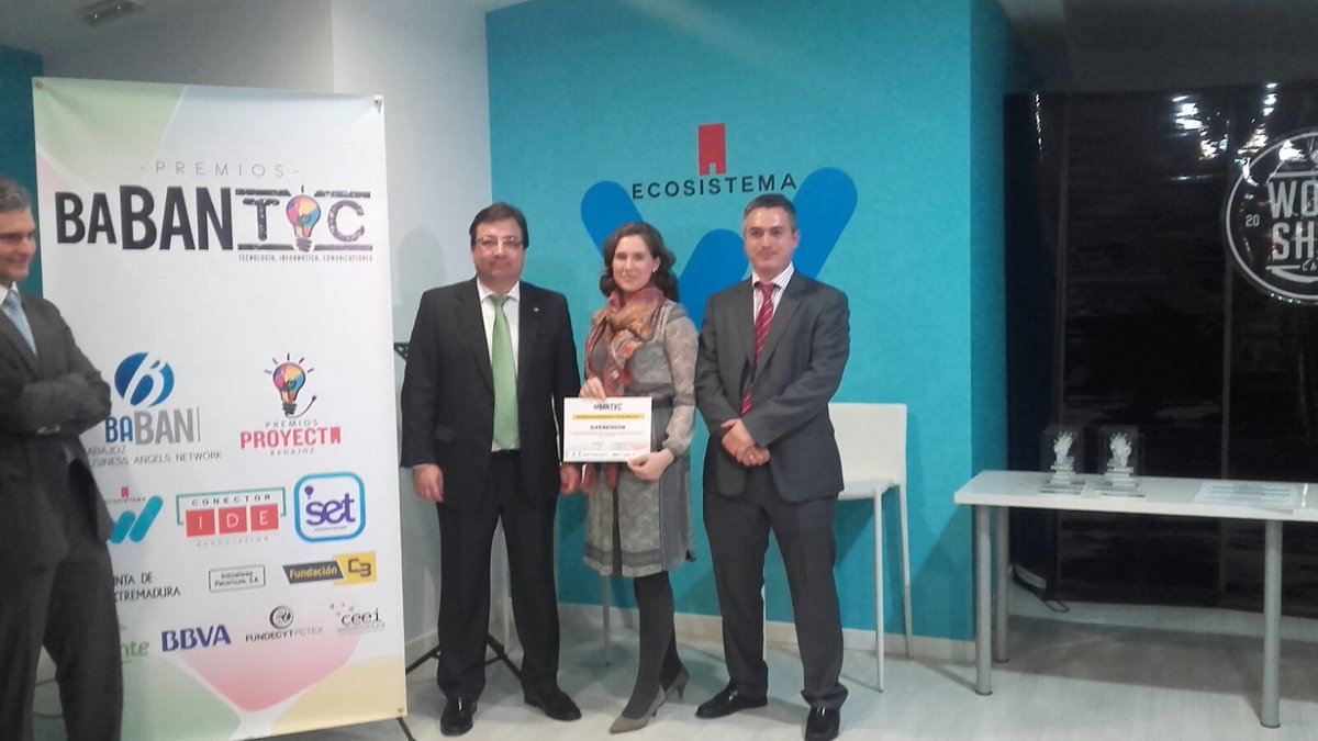 SomosSacyr's tweet photo. #Valoriza Multiservicios haciendo entrega de los #premios #Babantic en Badajoz https://t.co/TDcFcpF5GO