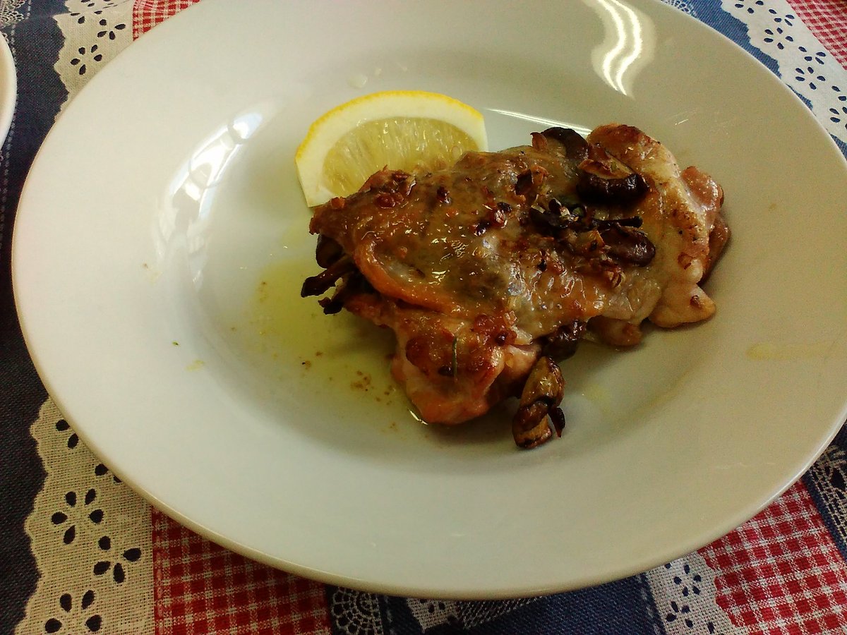eda00's tweet photo. ニョッキ、鶏もも肉キノコ詰めロースト、ティラミスを作ってきました(^_^) #dejilo #デジロ https://t.co/YKuu5yR1FY
