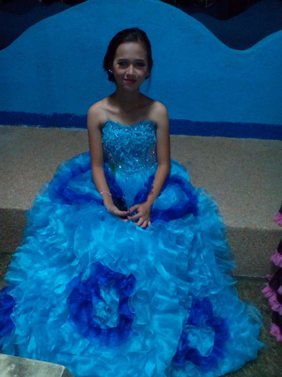 JomailaV's tweet photo. My beautiful sista Ms. Junior #JSprom2016 @joms_o3 https://t.co/OpCPOBR3PU