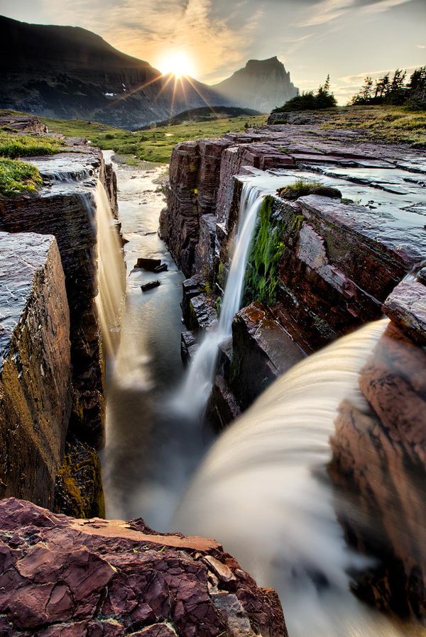 rybotics's tweet photo. Triple Falls Sunrise at Glacier National Park https://t.co/DVMsXVzwIE