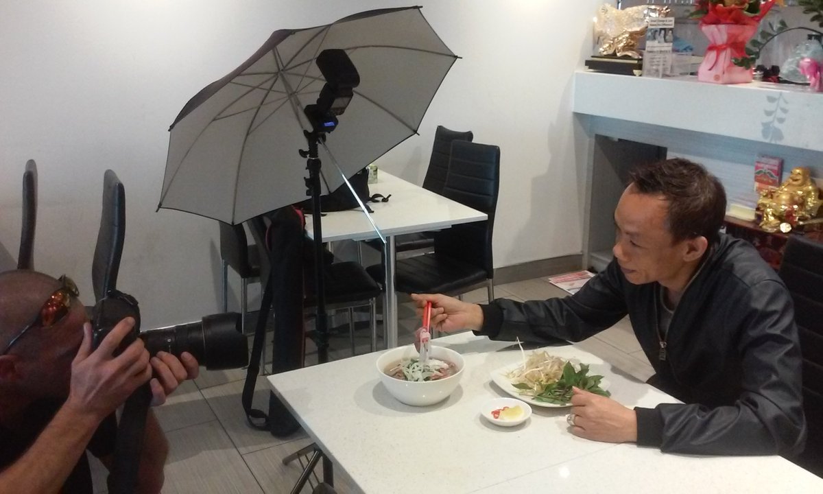 SunPhoFever's tweet photo. Head chef Hai @ Pho Vu Gia promoting our upcoming @Melbfoodandwine event with @BrimbankWeekly #eatdrinkwestside https://t.co/Fertjn5jh5