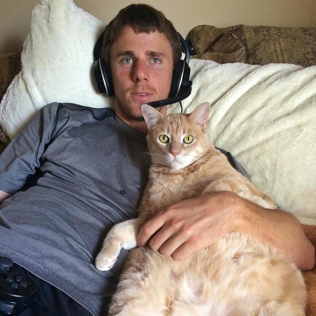 Cut4's tweet image. #SpringTraining is here, and @mm_duffy's cat is in the Best Shape of His Life: atmlb.com/1XB0ER7