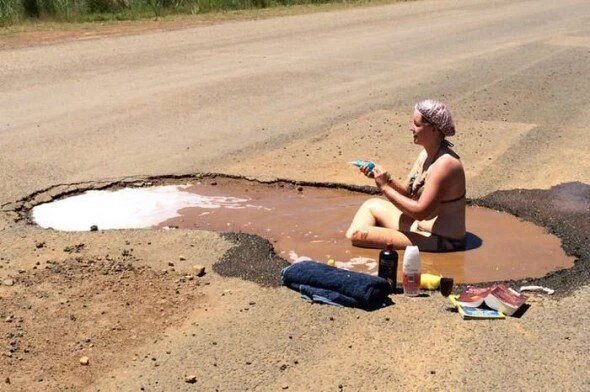 LugaLuan's tweet photo. Calorzinho bom pra tomar um banho de piscina: https://t.co/FLFMgYcU5k