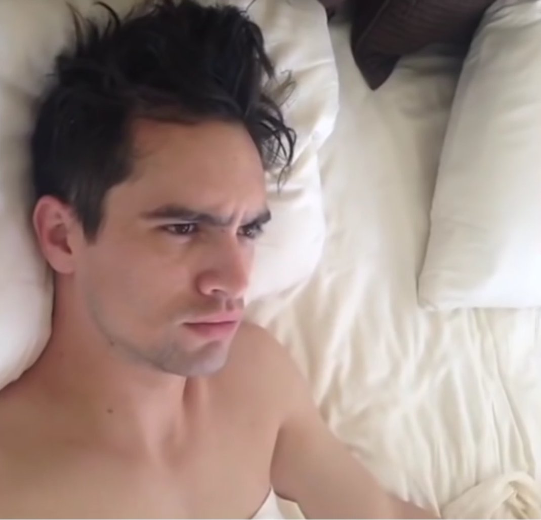 Oqueenhell's tweet image. Мое типичное утро