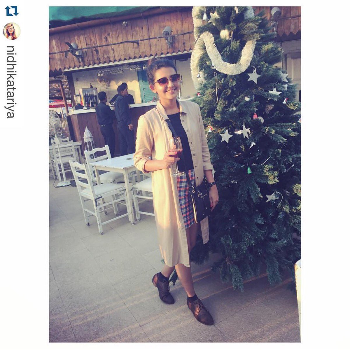 CornicheBandra's tweet photo. #Repost @nidhikatariya @cornichebandra #longweekend #christmas #december2015 #mumbaidiaries #instastyle #trendfiles https://t.co/TcDkWn8eMx