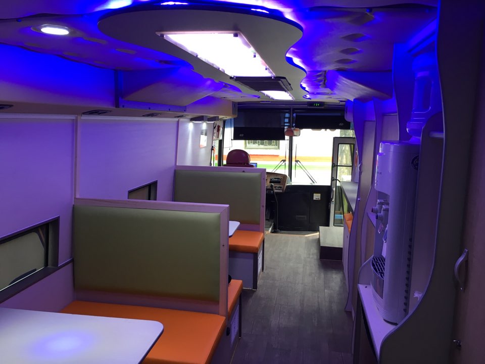 #청소년 여러분~! 여러분을 위한 #이동상담버스 #아.지.트 가 탄생했습니다! 위기/가출청소년들을 직접 찾아가 상담하고 쉼터를 연계해주는 아.지.트! 많은 관심 부탁드립니다 :D #성남시