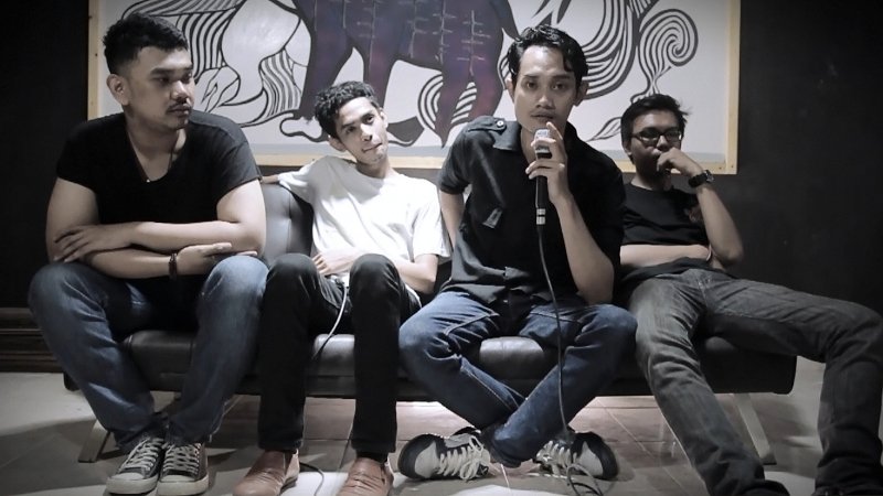 Jalan Menuju Terang, sebuah kabar menyegarkan dari <a href="/eddingtonofphi/">EDDINGTON theband</a> dalam video #TheAwesomer: revi.us/jalan-menuju-t…