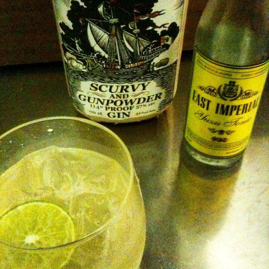 GunpowderRum's tweet photo. Now that's a signature serve: Scurvy &amp; Gunpowder Proof Gin, East Imperial Yuzu tonic and lime or Granny Smith slices https://t.co/pWBvwVdO5v