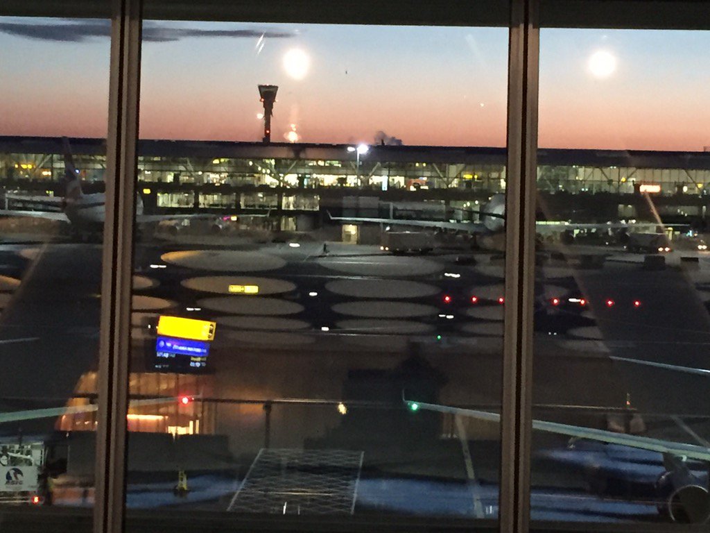 RobertHowell8's tweet photo. @Heathrow lovely T5 this morning. Security awesome as ever, smooth and easy. Loves me a bit of T5 https://t.co/6uBch4Zm93