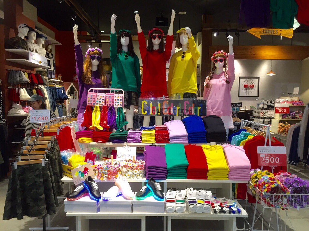 Wego ナゴヤドーム前店 みなさーーーーっん 武士のみなさーーーーっん 明日明後日はドームツアーですねーーっ メンバーカラー揃ってますよーーーっ 小物もありまーーーっす お待ちしてます Wego 拡散希望 全国の武士と共有 T