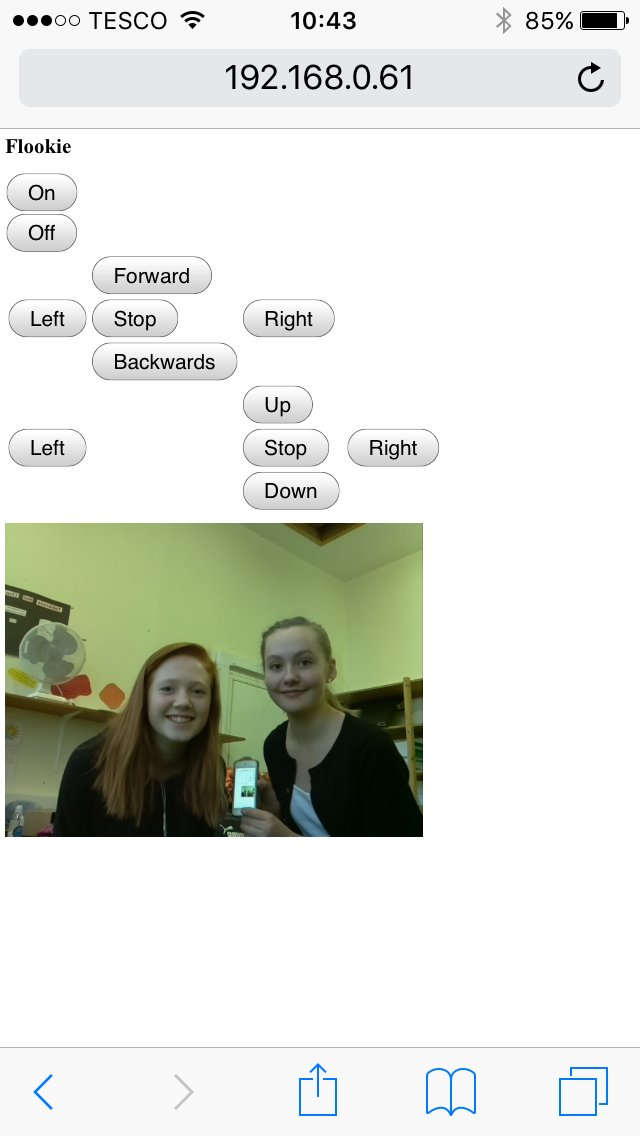 quancobot's tweet photo. Selfie showing livestream camera working sending videos to our phones @PA_RaspberryPi  @skipperAitken https://t.co/4saEbwoK7N