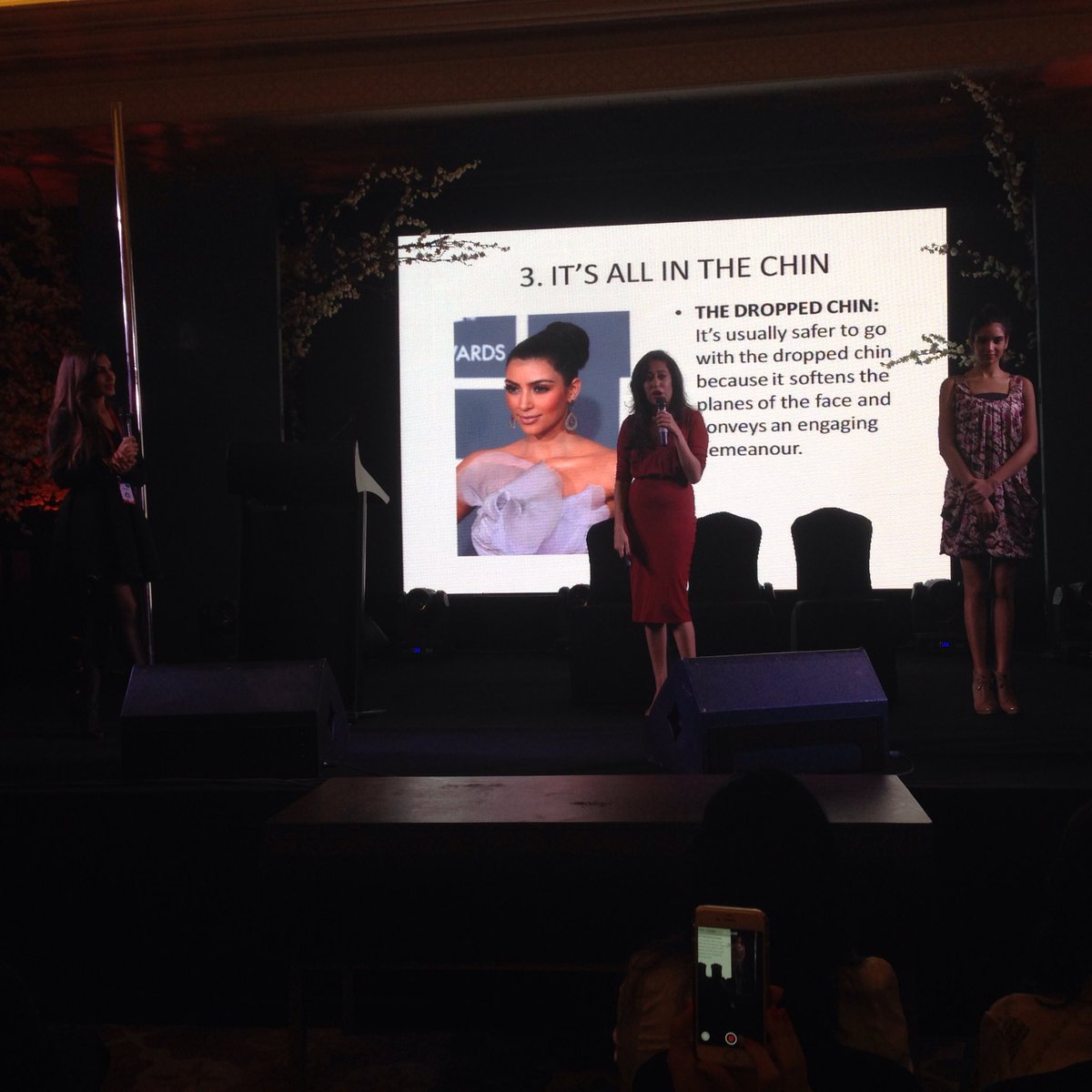 Rock_N_Shop's tweet image. @nandinibhalla &amp;amp; @piaschat on how @KimKardashian nails her #pictures ! #kimkardashian