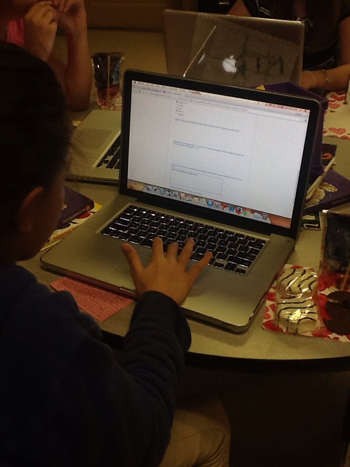 MrsCarpenter1st's tweet photo. Using comprehension skills to make beautiful presentations about the animal story we studied!! #ignitelearningbcps https://t.co/VURqP5BXn7