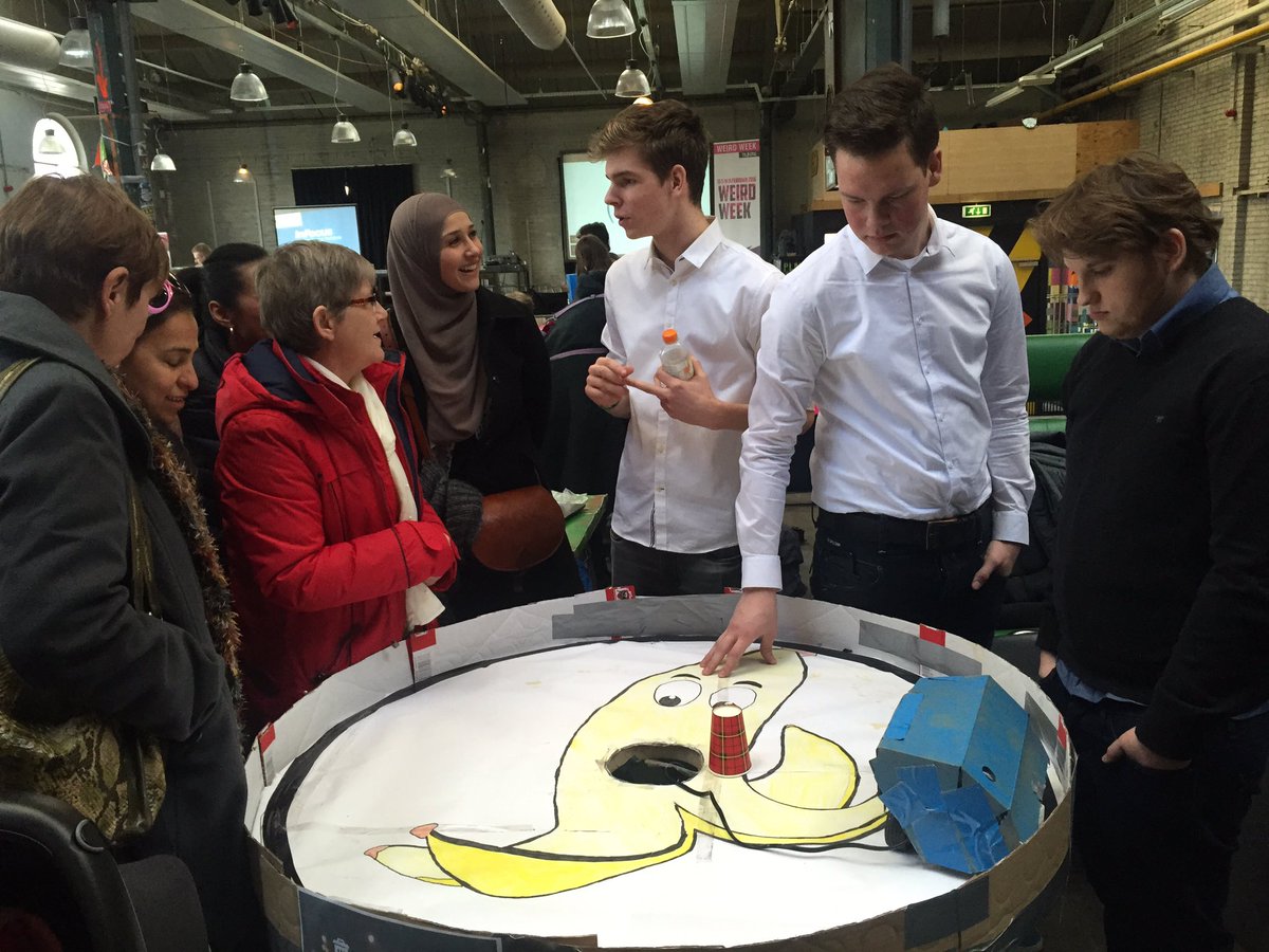 weirdweek2016's tweet photo. Meanwhile in de Hall of Fame #weirdweek2016 #fontysICT https://t.co/RGiXJ3M7dz