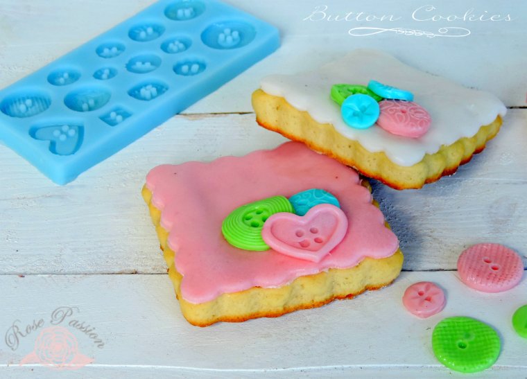 rosa_cinque's tweet photo. #ButtonCookies ... Come direbbero gli inglesi “Cute as a Button!”
#RosePassion #homemade 

https://t.co/Ap8lsZugkj https://t.co/IfmSqULAvF