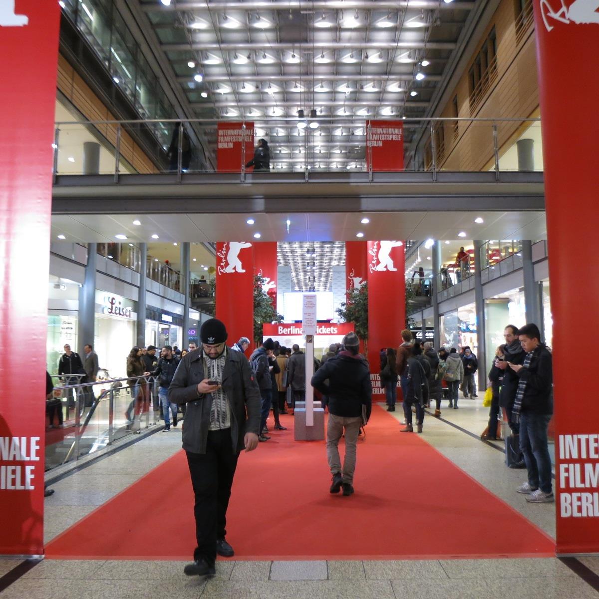 MinWen9's tweet photo. #Berlinale2016 ! https://t.co/MfSBbxljpq