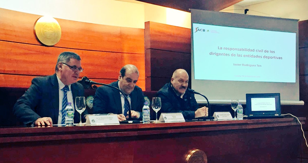 CroweMadrid's tweet photo. Francisco Roca, Pres. de @ACBCOM , Augusto J. Pérez-Cepeda, Decano #icacor y Eduardo Blanco, Pres. de #AGDD https://t.co/me1zZQ0ZG0