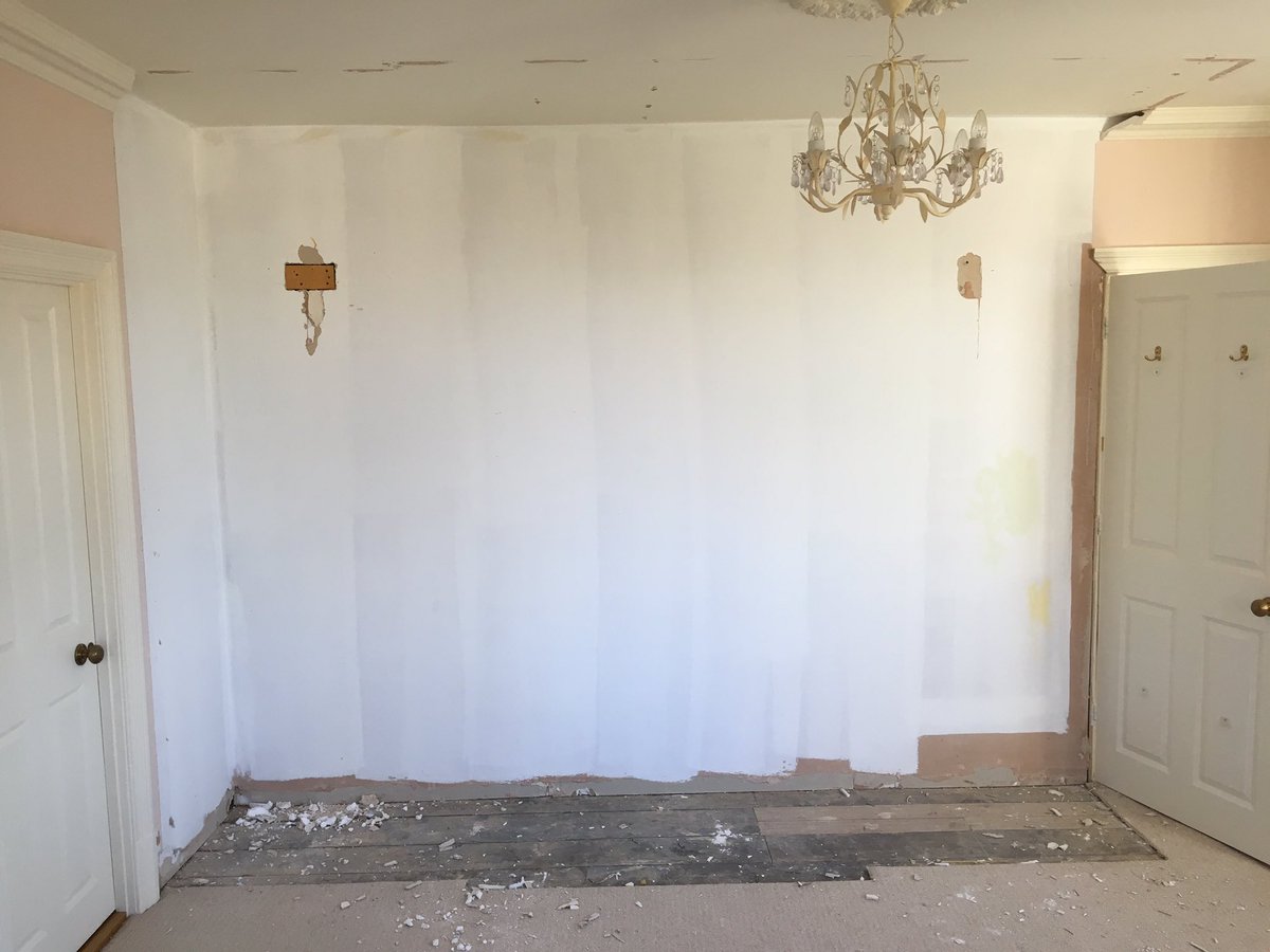 AH_Decorators's tweet photo. Before, during and after of a completed job for @BCS_Decorators #topquality #decorating https://t.co/1n73042AML