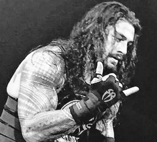 LeeshaNDessy's tweet photo. #Roman #OurHero #OurLdr #OurChamp #ShowYrLuv #CheerHim #Fastlane #2Victory #2WM32 @WWERomanReigns @romanreigns568 https://t.co/QBBEXhqbp1