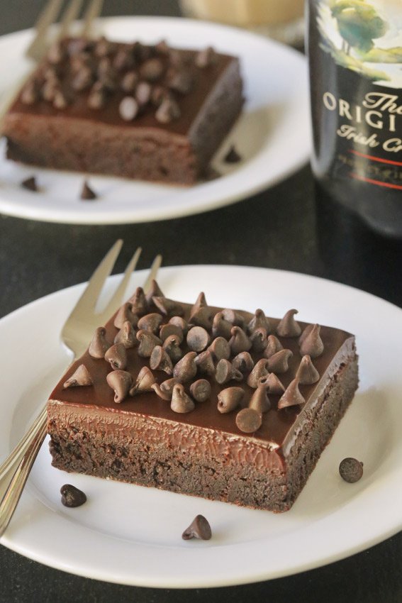BEChocoGourmet's tweet photo. Irish Cream Brownies|Level Intermediate ✦✦|#Recipe ►https://t.co/Ym9QfKKIBo #food #yummy #chocoholic #foodporn https://t.co/H7r1G3w8O9