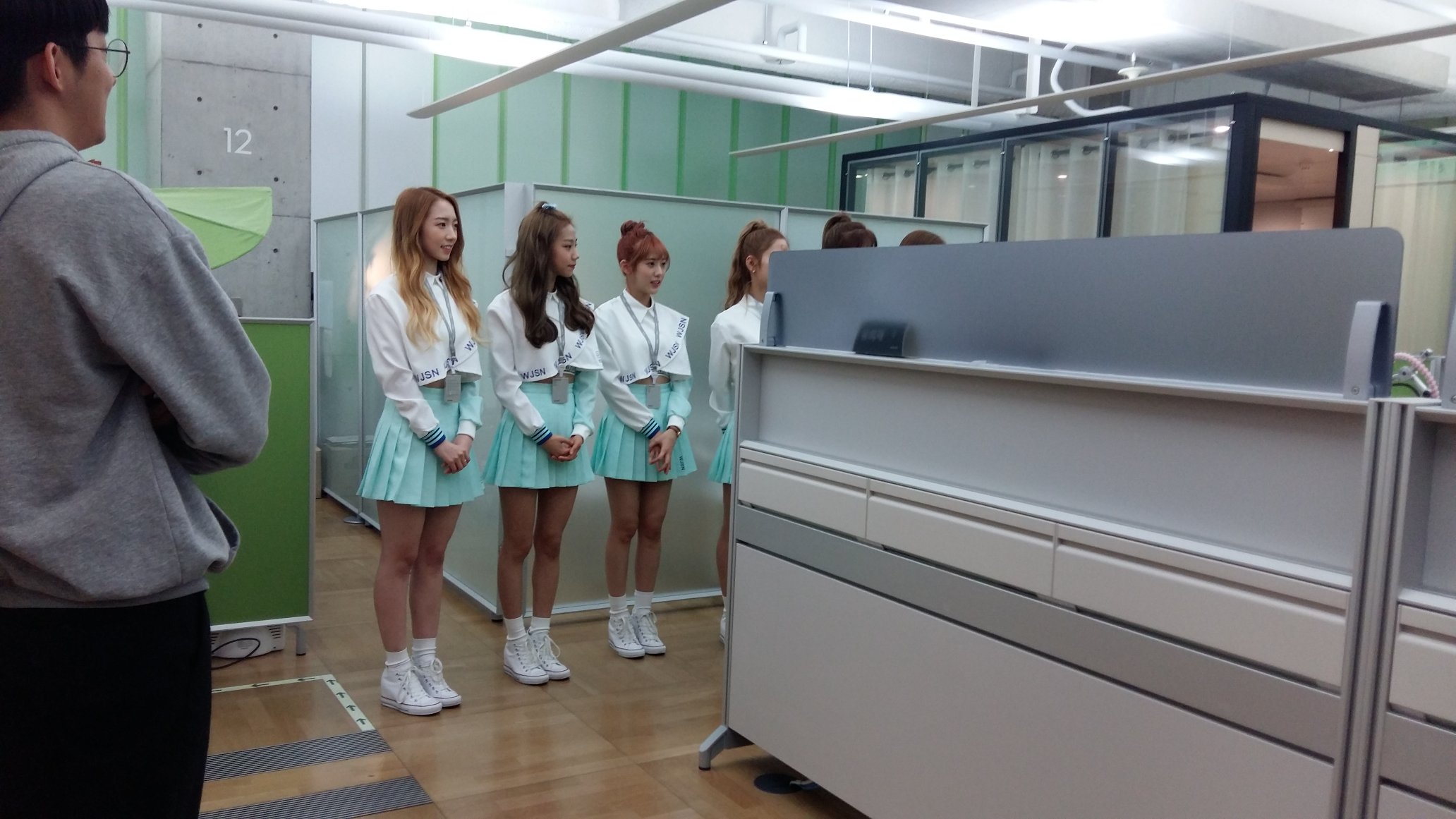 CbkF4SuUEAEkG9c.jpg:orig