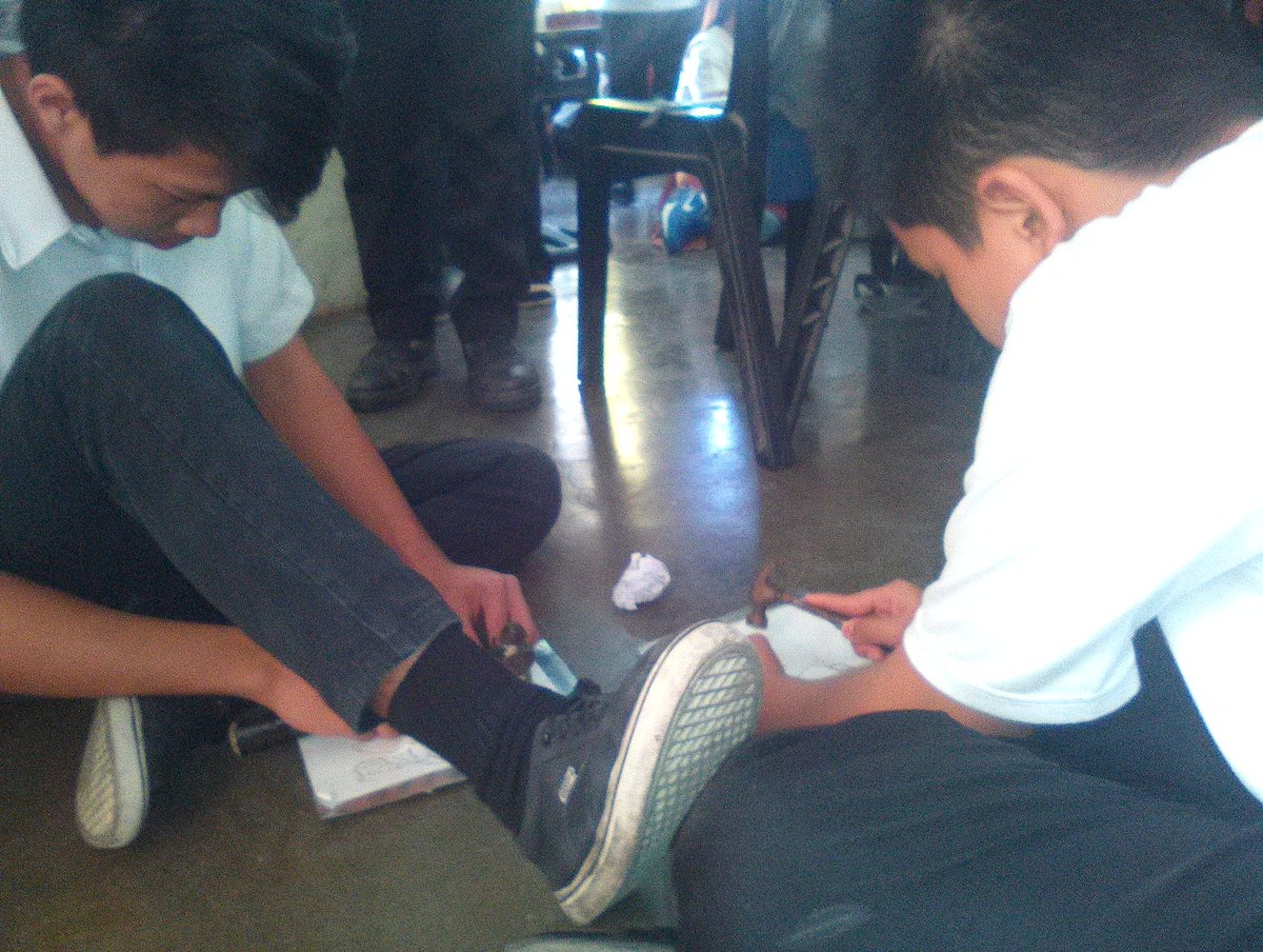 GreizenA's tweet image. ANG SIPAG NILANG DALAWA. 😂😂👊 #ian&amp;amp;luke.😂😂😁