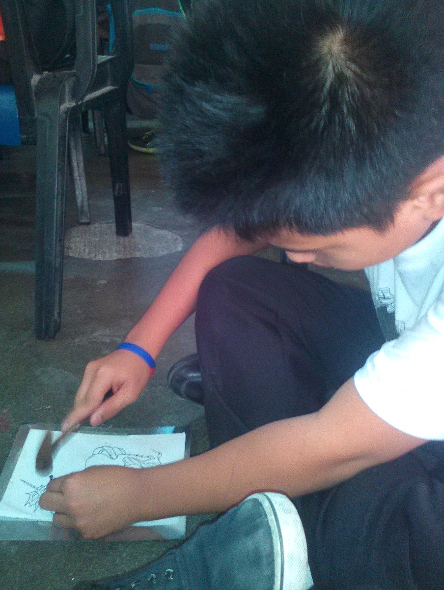 GreizenA's tweet image. ANG SIPAG NILANG DALAWA. 😂😂👊 #ian&amp;amp;luke.😂😂😁