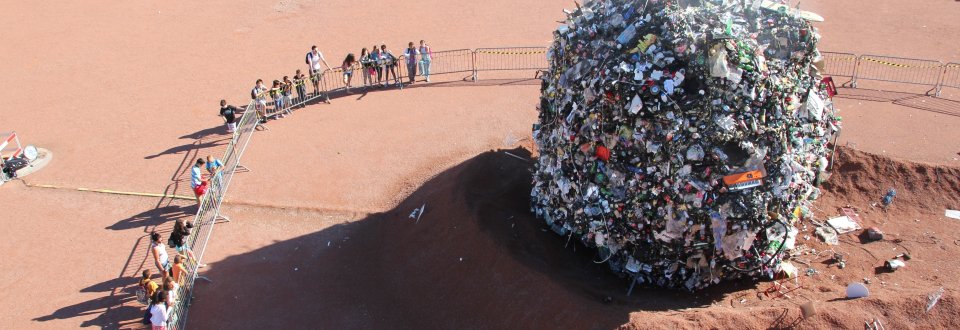 europe_creative's tweet photo. How can the contemporary arts tackle environmental issues? Check a few hints by @IETM https://t.co/PV1tog5PVc https://t.co/zdBT0sLDHO