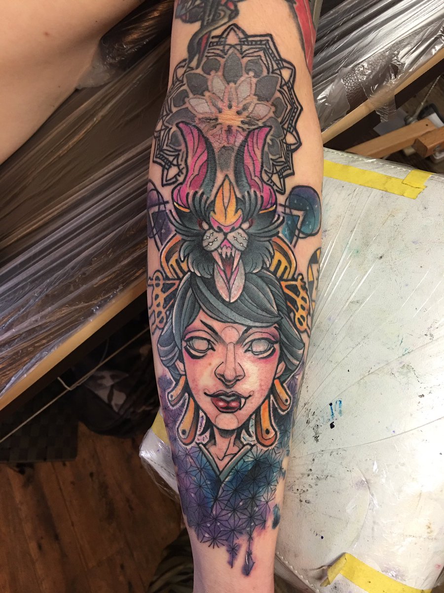 Mana 全てお任せで好き放題にやらさせて頂きましたぁ 8 ノ Tattoo タトゥー イラスト デザイン 芸者 コウモリ 花魁 T Co Iqnqz1fw37