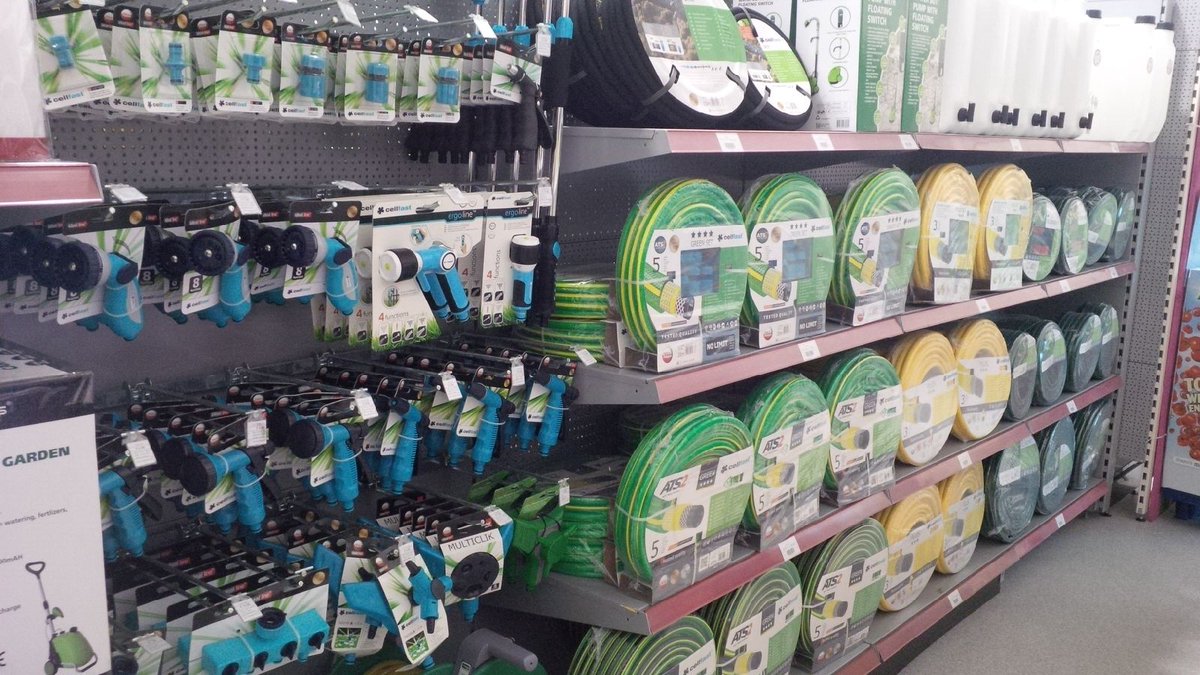 RelayGlobal's tweet photo. . @McdonoghGalway r now stocking #Cellfast, installed & merchandised it looks great! #GardenCentre #Hose https://t.co/yeUFSGwBzX