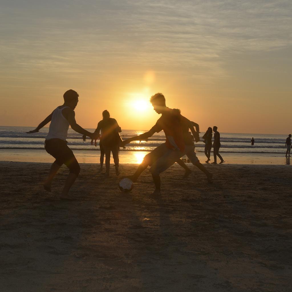 p1__man's tweet photo. #SenjaGembiraBermainBola 
#NissanUCLPhotoContest #NissanCoolSurprise #FootBallExcitement #like #Instagram #p1_man https://t.co/Su5S901w13