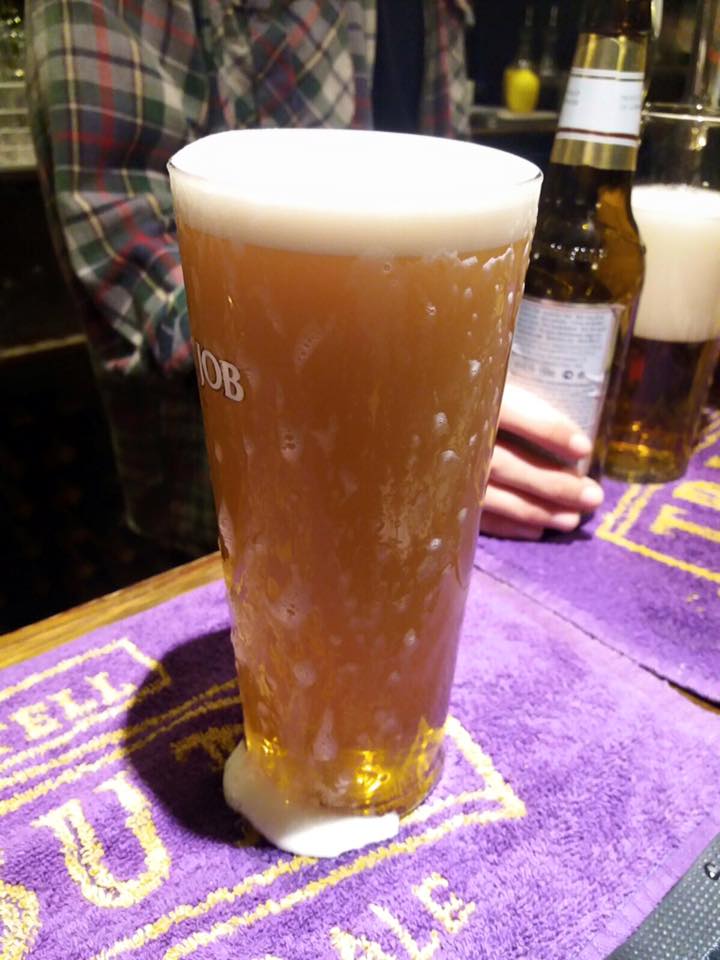 GenioRoasters's tweet photo. #GenioRoasters' #NeilMaree safe in the UK! Time for a quick @StAustellBrew #ProperJob transit pint @NetworkRailPAD https://t.co/f8m4i9pCsD