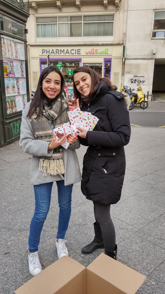 GulaTweets's tweet photo. La team  #Gula est au métro Cadet pour vous faire découvrir ou redécouvrir nos délicieux snacks  #memepasfroid https://t.co/SNU4qhphjk