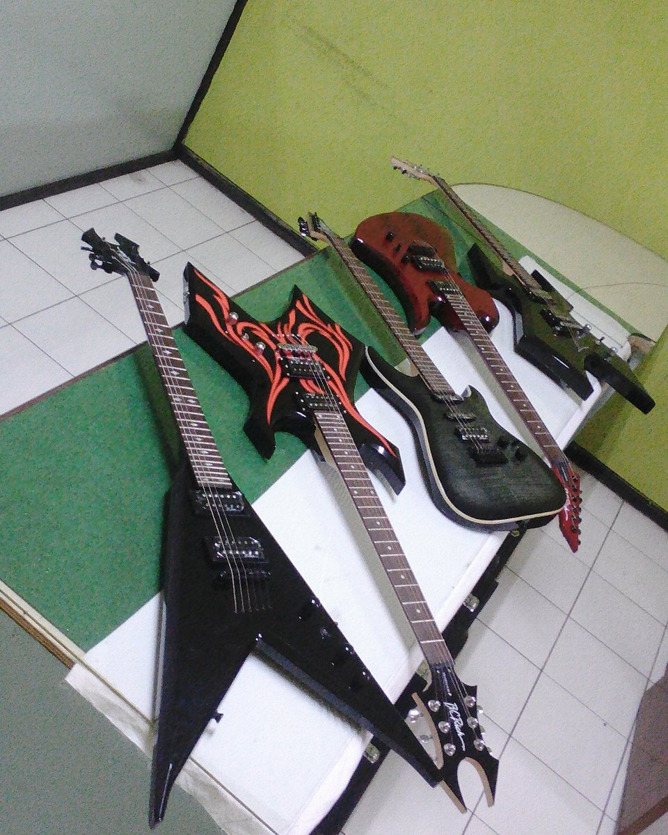 Robby Freakenstein tweet media