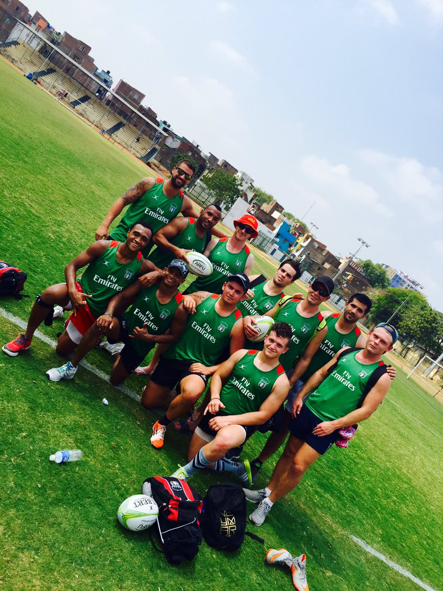 Apollo11Rugby's tweet photo. Funny how our bus driver can go against the grain on a one way street. #Chennai #India #Asian7s https://t.co/6FmSBIRYZl