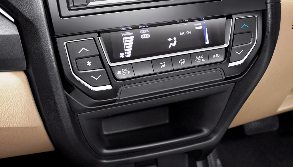 #honda #newmobilio hadir dengan Digital A/C baru dimana pengaturan suhu kabin semakin mudah dengan tampilan modern.