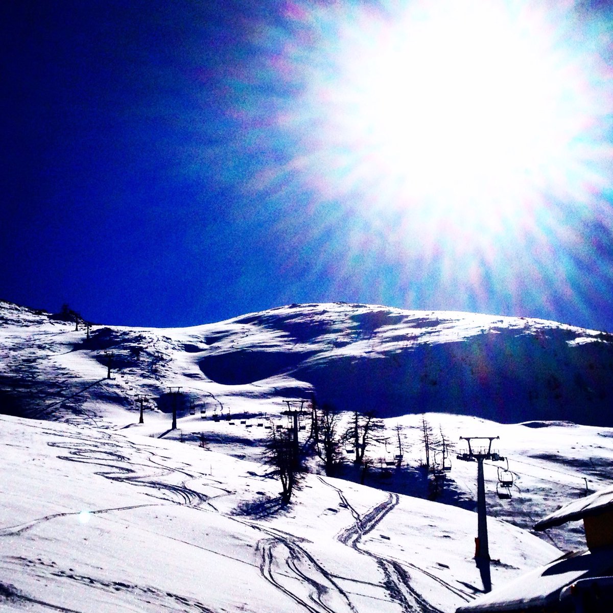 ProLocoPrali's tweet photo. Magnifica giornata di #sole a #prali ! @ProLocoPrali presso @Nuova13Laghi https://t.co/XlDuWBzwb3