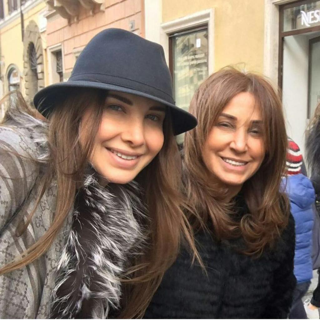 NancyAjram's tweet photo. Buongiorno everyone 😊😍 my kind of  vacation in Rome ❤💜 ⁦#NancyAjram⁩ ⁧#فريق_نانسي https://t.co/BMYsFJELDd