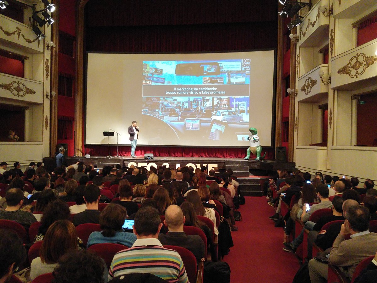 Sul web, siate tangibili! Altrimenti seminate sfiducia. #seoandlove <a href="/ASalettiWm/">Andrea Saletti</a>