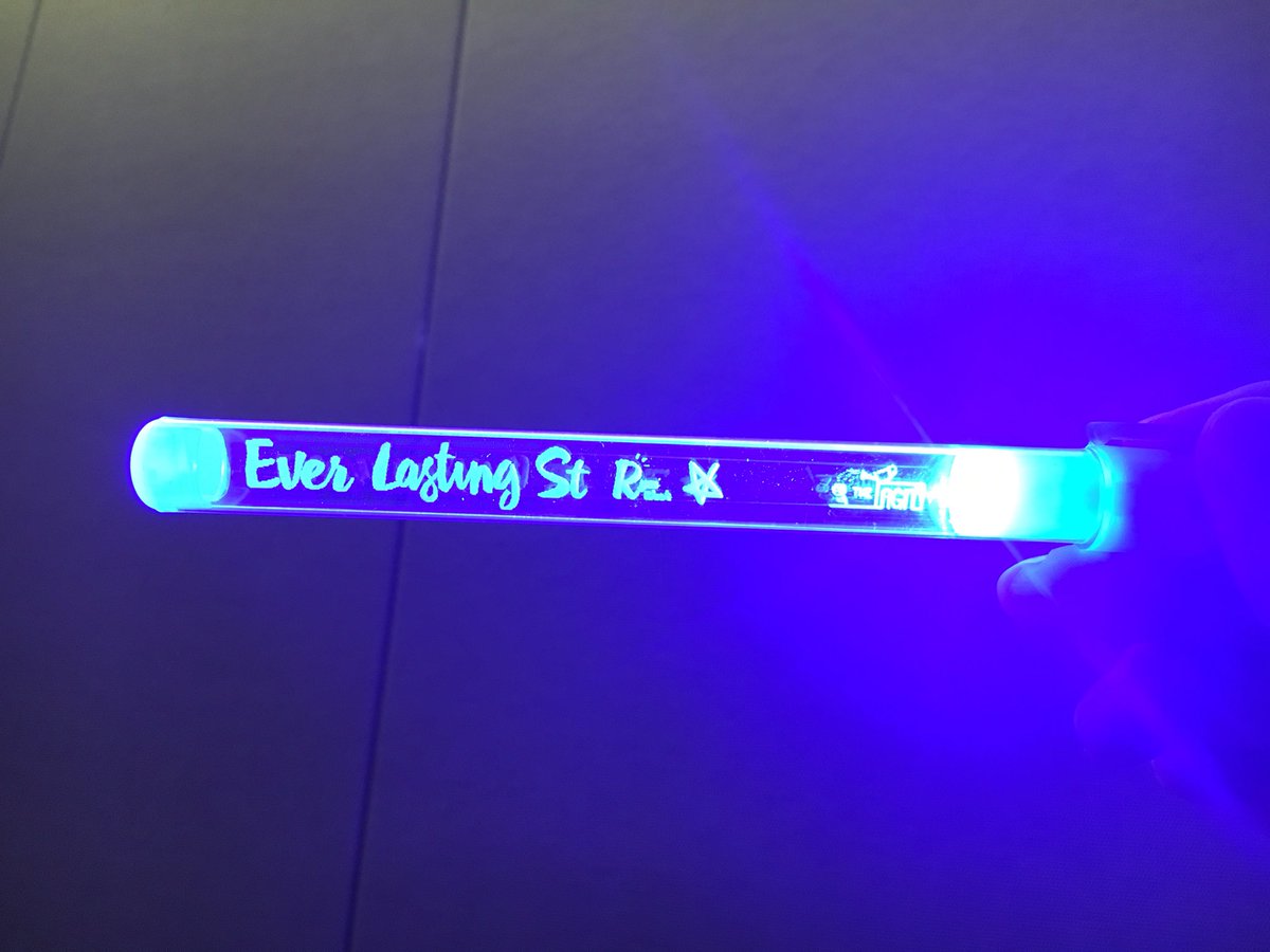 fflorax's tweet photo. @ryeong9 ⭐️어디에요 ㅠ.ㅠ https://t.co/ojEulmGwKB