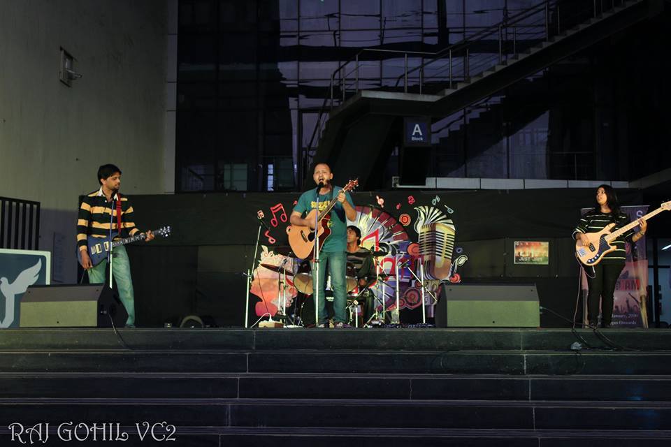 VITMMS's tweet photo. Life should not only be lived, it should be celebrated. Every Friday celebration at @VITCollege @VITCouncil2015 https://t.co/4iMONLHVHV