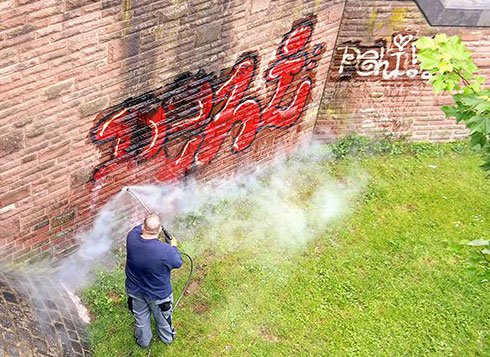 graffolution's tweet photo. Did you know that the zero tolerance strategies are among the most expensive? https://t.co/dhOlZNqcVp #graffolution https://t.co/urrq335p2V