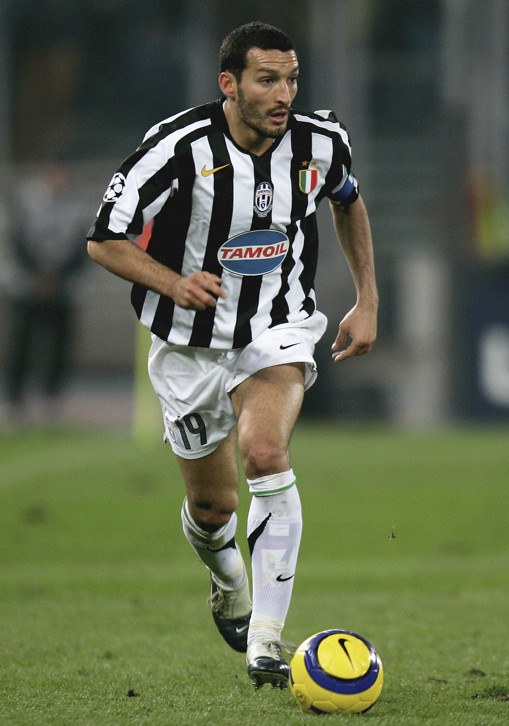 дзамбротта футболист. дзамбротта джанлука семья. дзамбротта футболист. дзамбротта футболист. Zambrotta футболист.