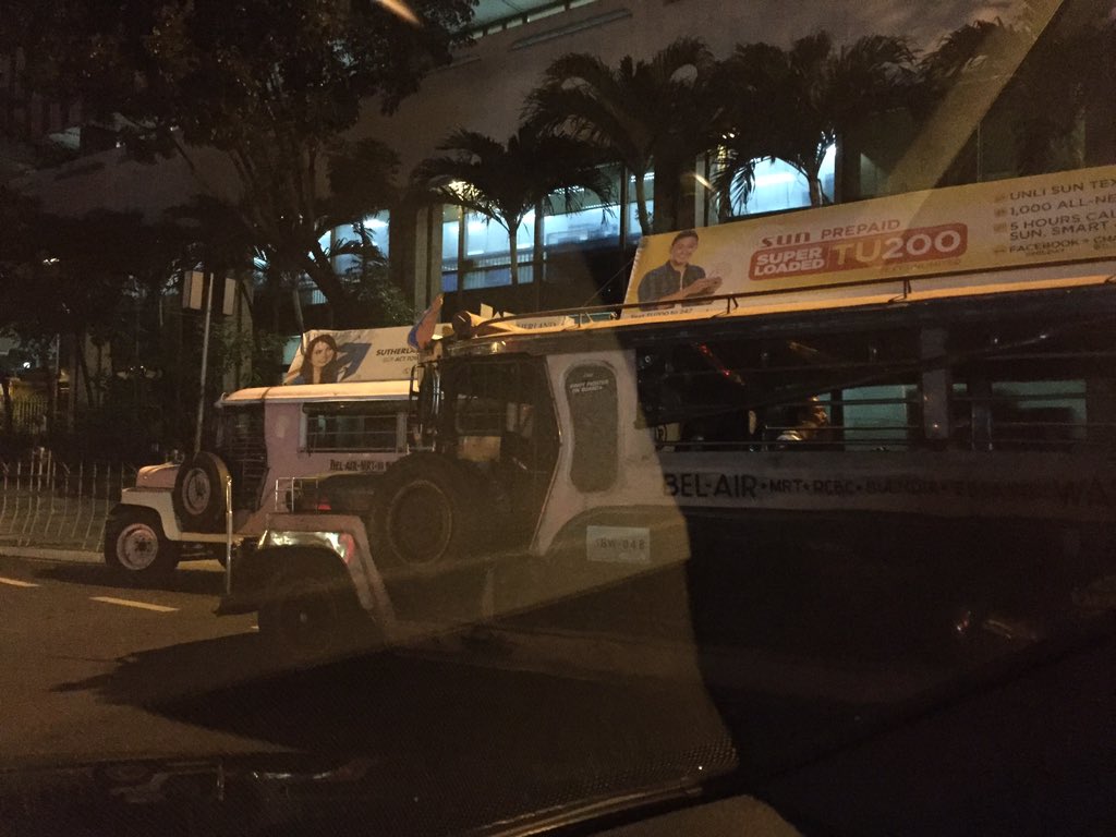 DojG's tweet photo. @MMDA Buendia cor Makati Ave is a jeepney parking station by 6pm. MMDA officers in area turns a blind eye. https://t.co/IK5ApHnztN