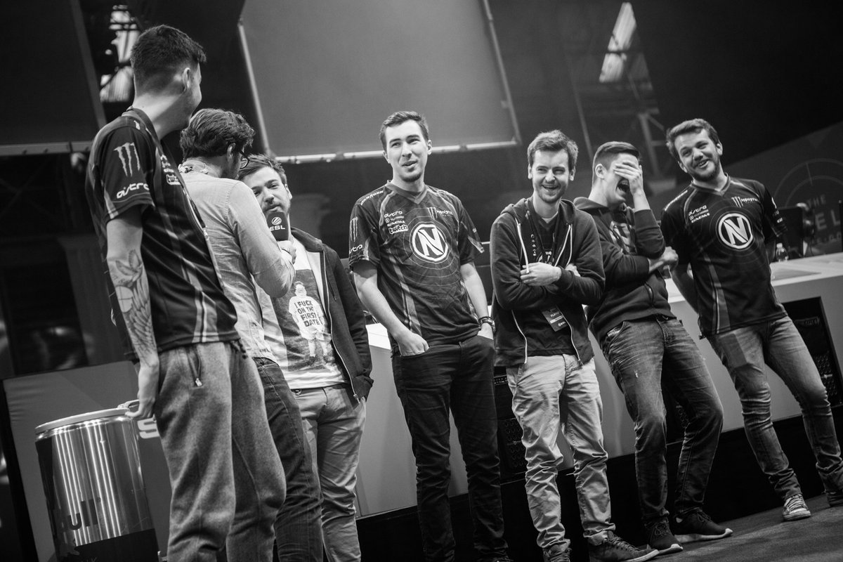 ESLCS's tweet photo. What a start! @TeamEnVyUs come out guns blazing and take a life off @FNATIC! https://t.co/J1uicM2Jgz https://t.co/r77DUjOwFH