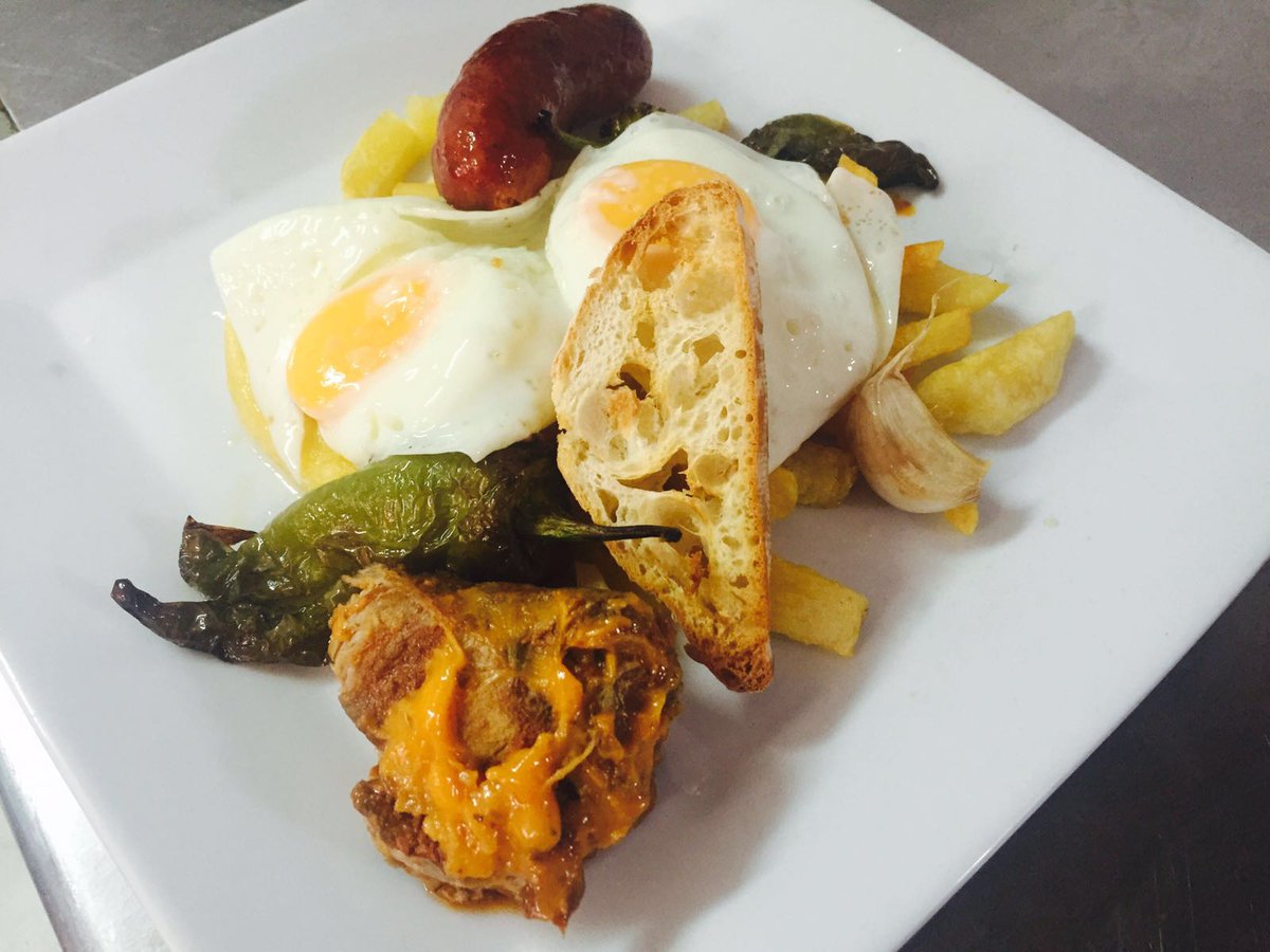 HClaReina's tweet photo. Ya hace tiempo de un buen plato de cuchara ➡🍲 !! 
#RGBAUTISTA #IGNACIOCARMONA https://t.co/9GdySgR91B