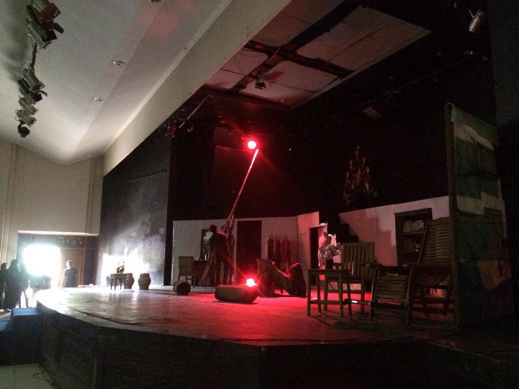 pemasangan setting man 2 model teater tunas banua