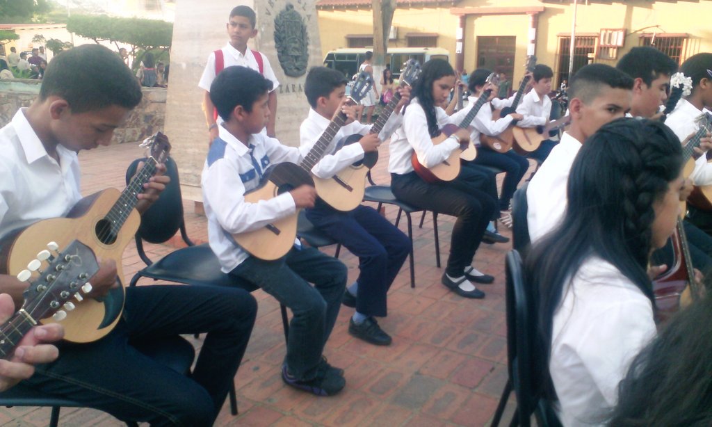 Programa Alma Llanera Celebra 41aniv <a href="/elsistema/">El Sistema</a> <a href="/NucleoZaraza/">NÚCLEO ZARAZA</a> <a href="/PSBzaraza/">PSBzaraza</a> <a href="/SistemaGuarico/">Sistema Orq. Guárico</a>